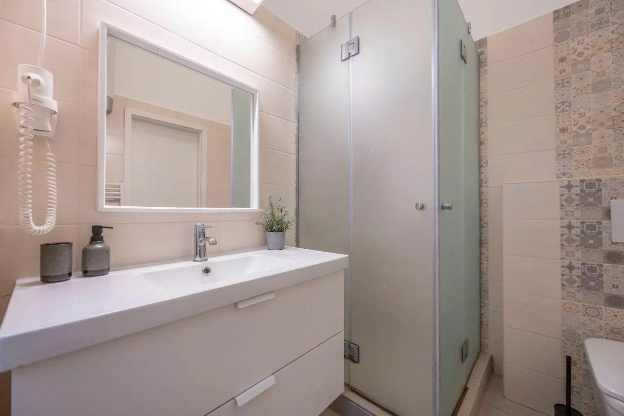Central Grand Apartment With 5Bedrm 2Bathroom Budapest