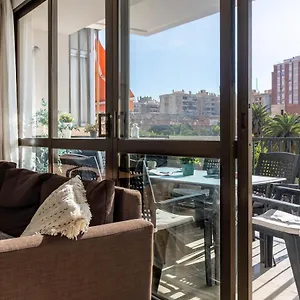 https://reding-freshapartments-by-bossh.es-andalucia.com