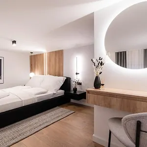 E56 - Grand Boulevard Heritage - Location By Bqa Budapest